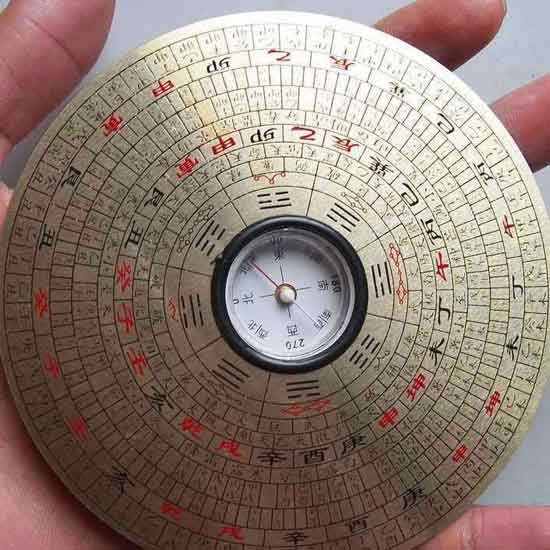 использовать компасом, север стрелка, погрешность компаса, компас для фэншуй, точное направление, Сань хэ, Сань юань, Цзун хэ